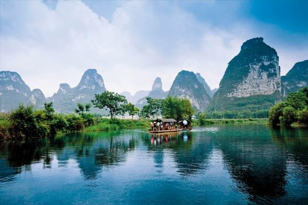 广西经济社会发展研究综述